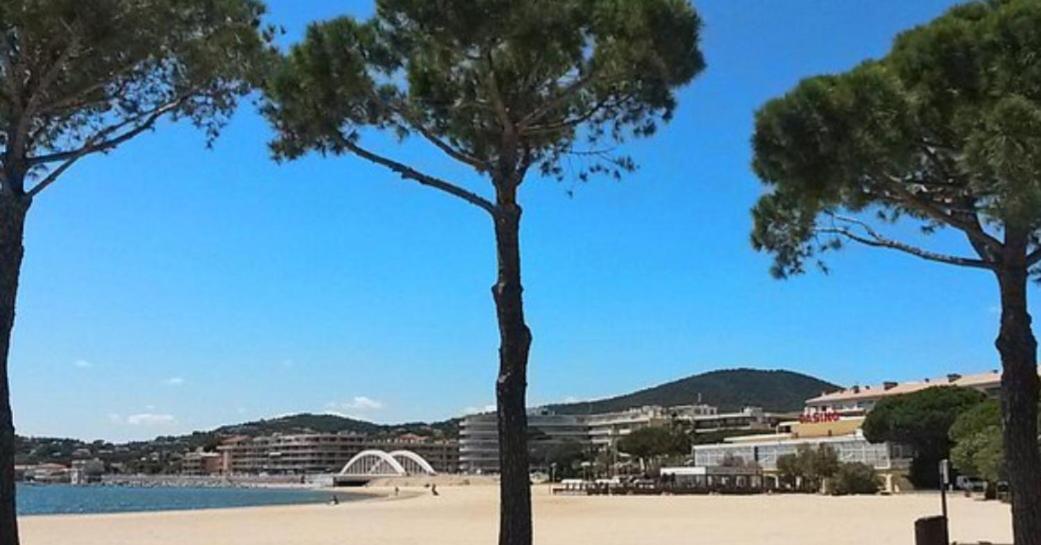 Haut De Villa A 700 Metres De La Plage, Totalement Independant Et Accessible Par Un Escalier Exterieur Sainte-Maxime Exterior photo